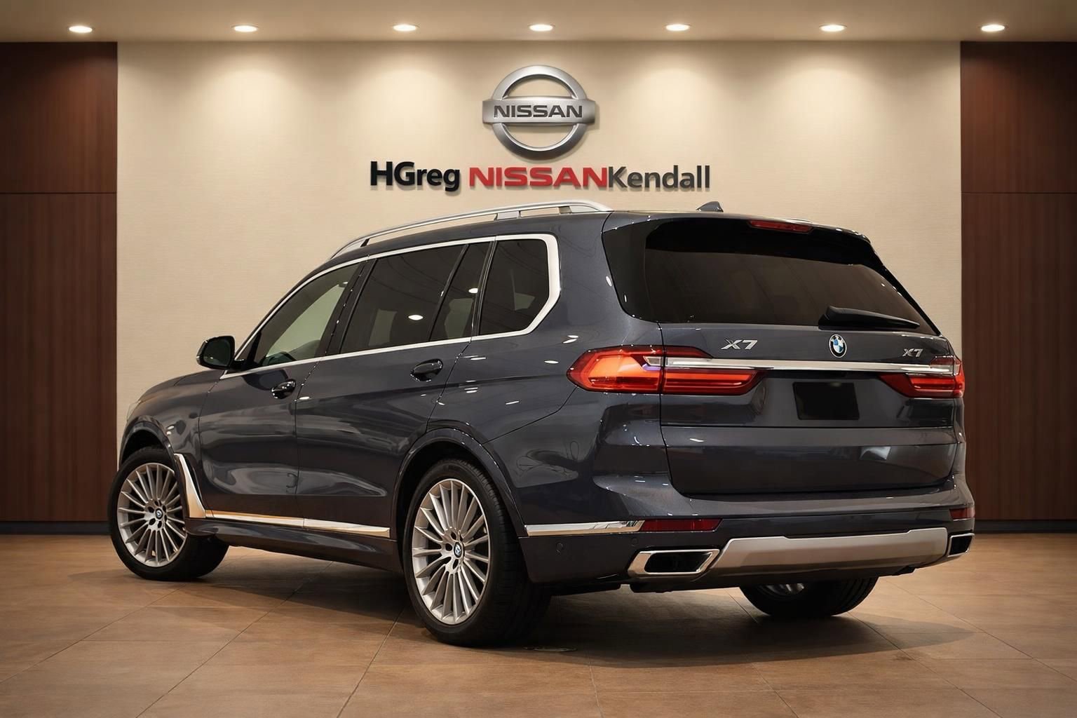 Used 2019 BMW X7 xDrive50i w/ Executive Package AWD/4WD image 2