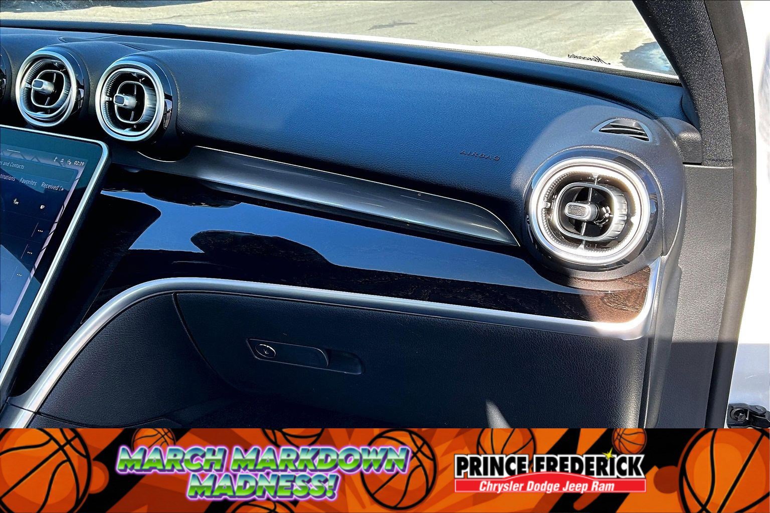 Used 2022 Mercedes-Benz C 300 4MATIC Sedan image 13