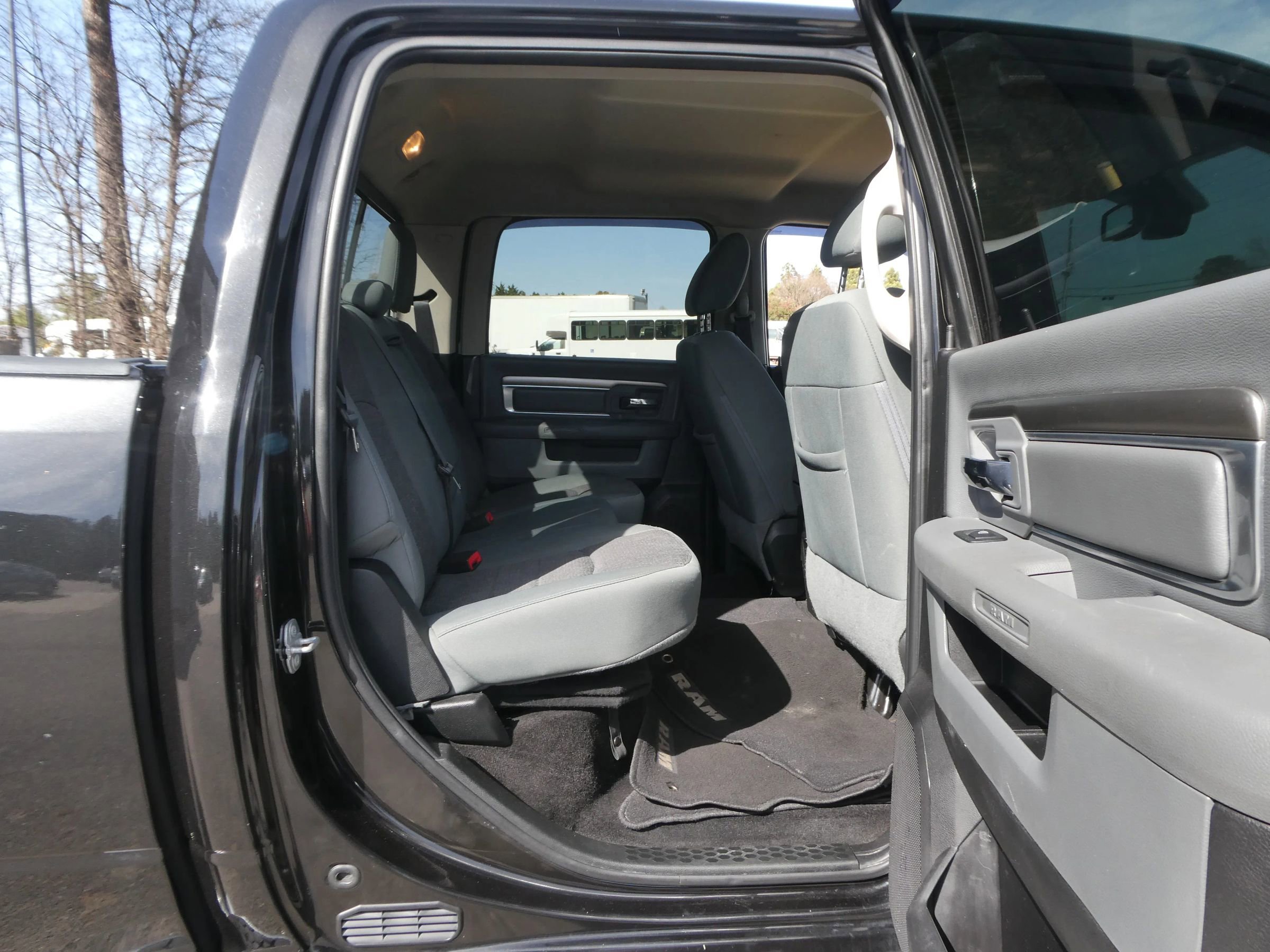 Used 2018 RAM 1500 Big Horn image 25