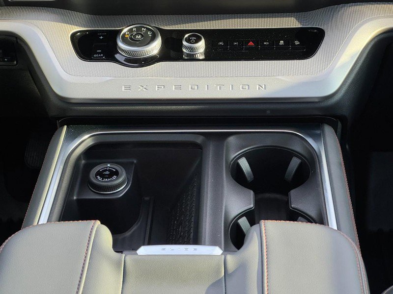 Used 2025 Ford Expedition Max Active image 16