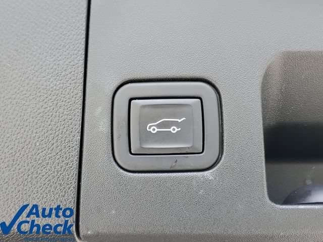 Certified 2024 Cadillac XT4 Luxury FWD image 11