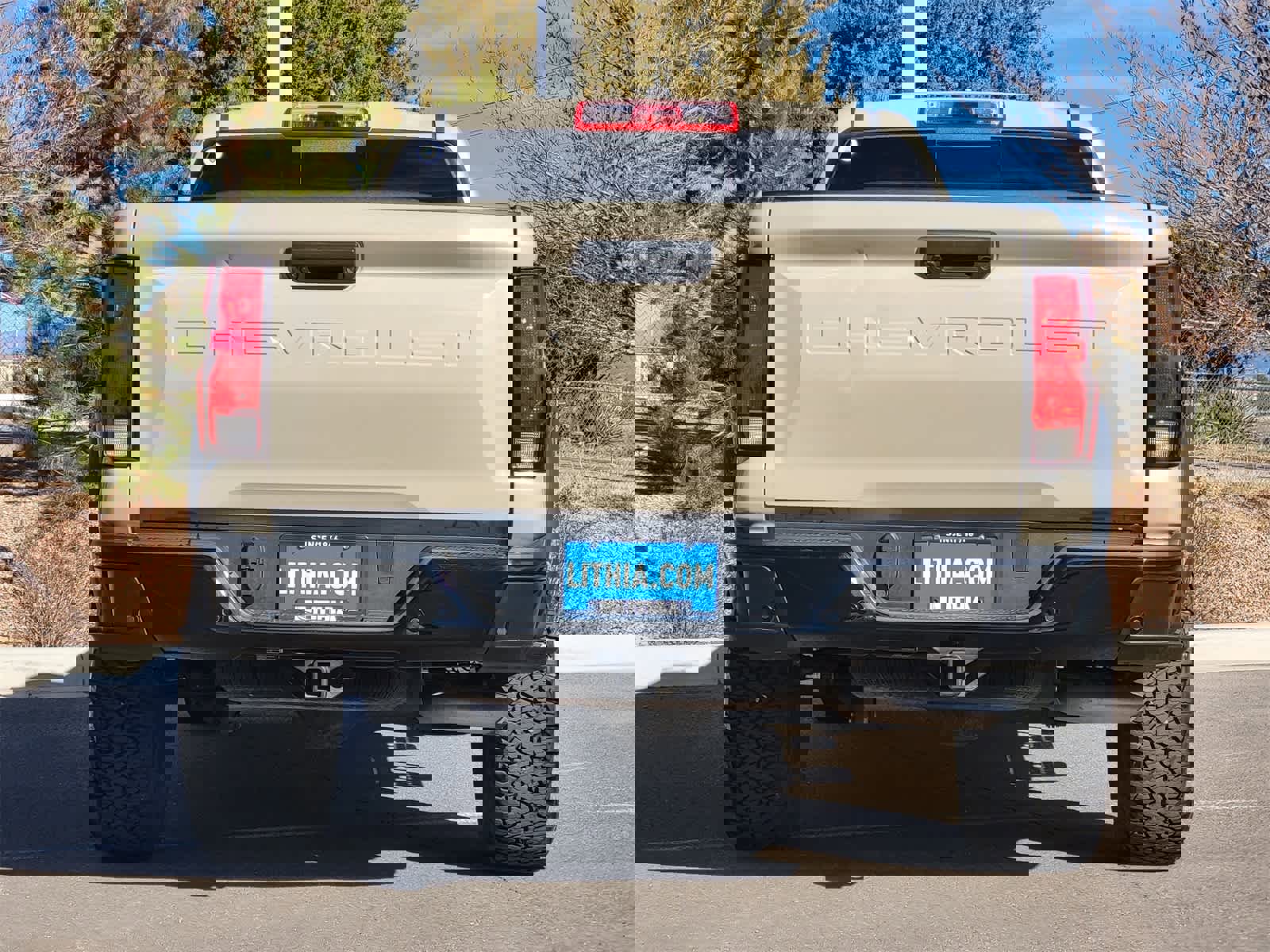 Used 2024 Chevrolet Colorado Trail Boss w/ Technology Package image 6