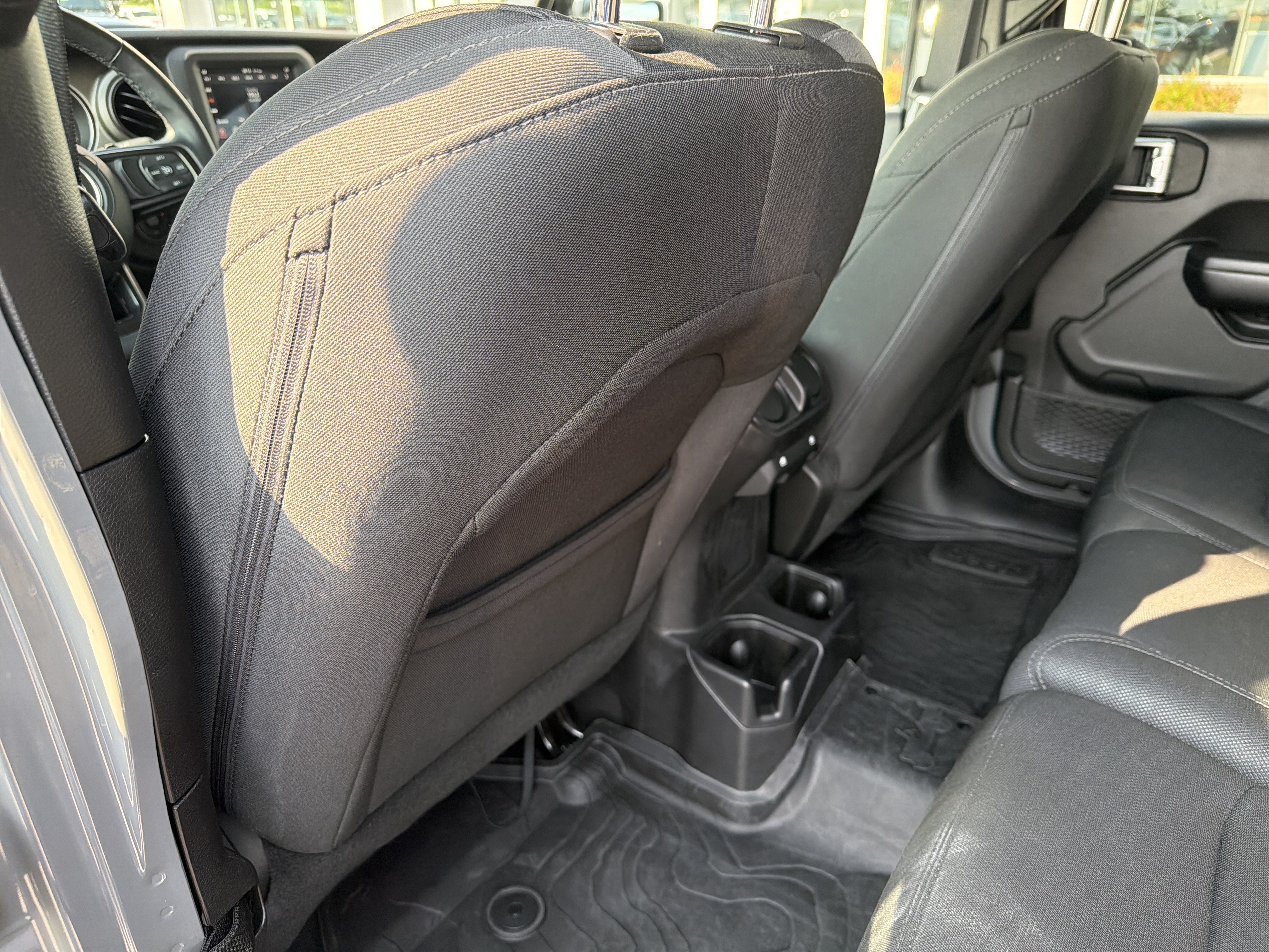 Used 2018 Jeep Wrangler Unlimited Sport S AWD/4WD image 21