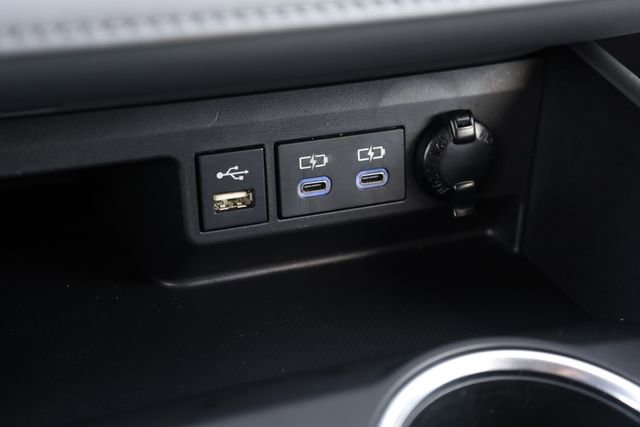 Used 2022 Toyota Highlander LE image 24