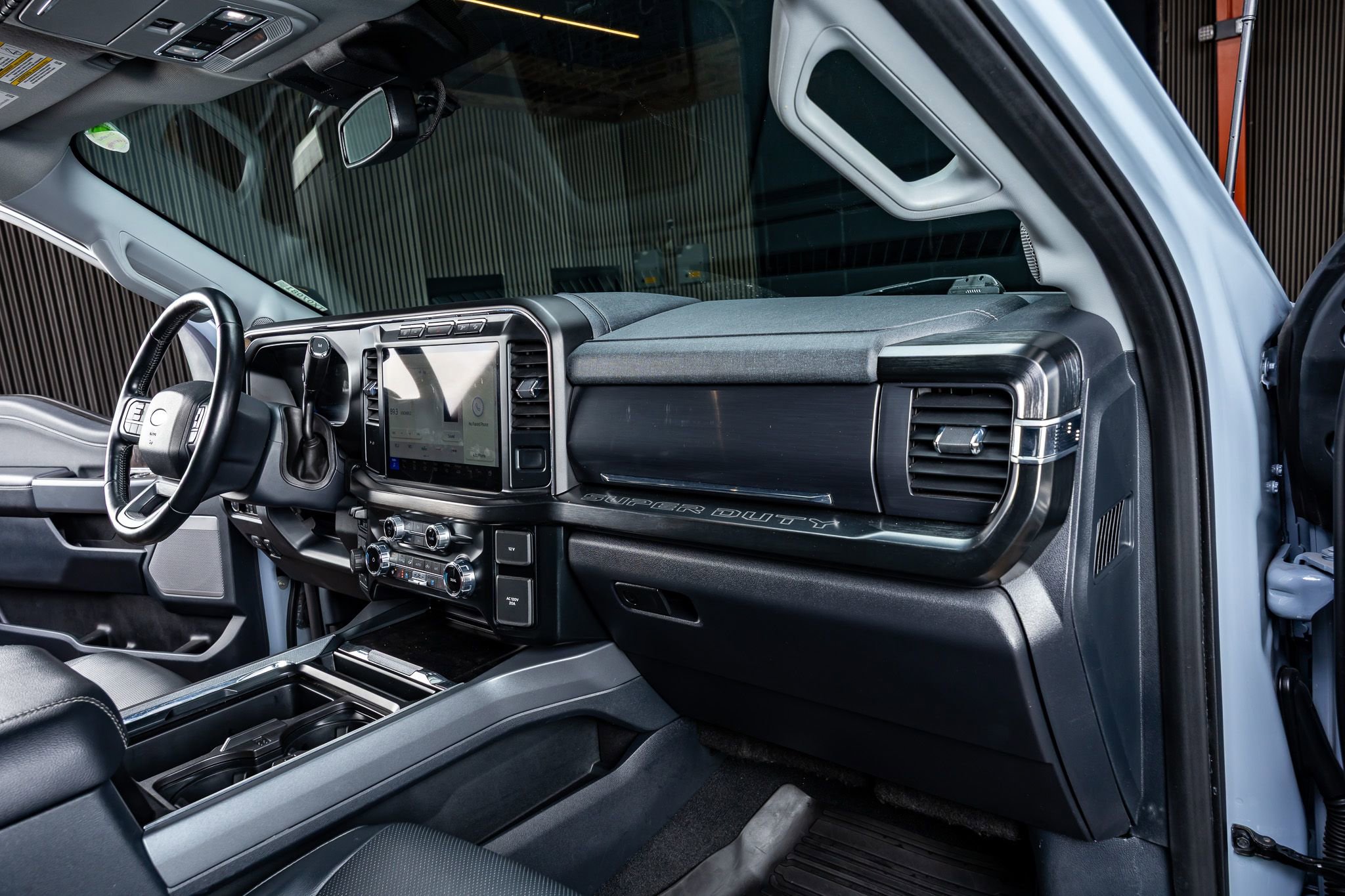 Used 2024 Ford F350 Lariat w/ Sport Appearance Package image 18