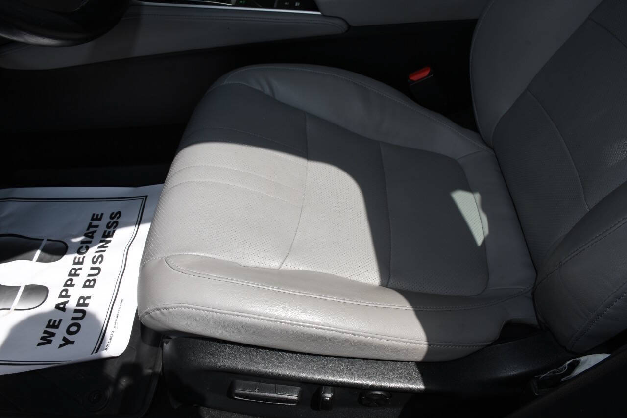 Used 2018 Honda Accord EX-L image 13