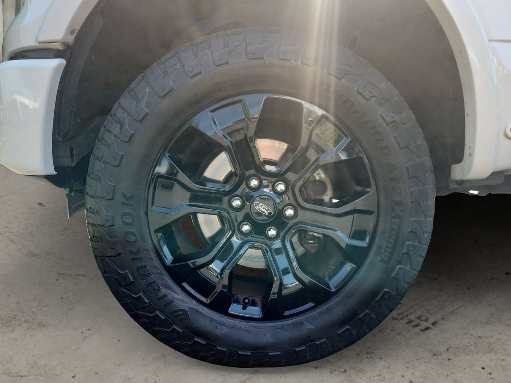 Used 2016 Ford F150 Platinum w/ Equipment Group 701A Luxury AWD/4WD image 9