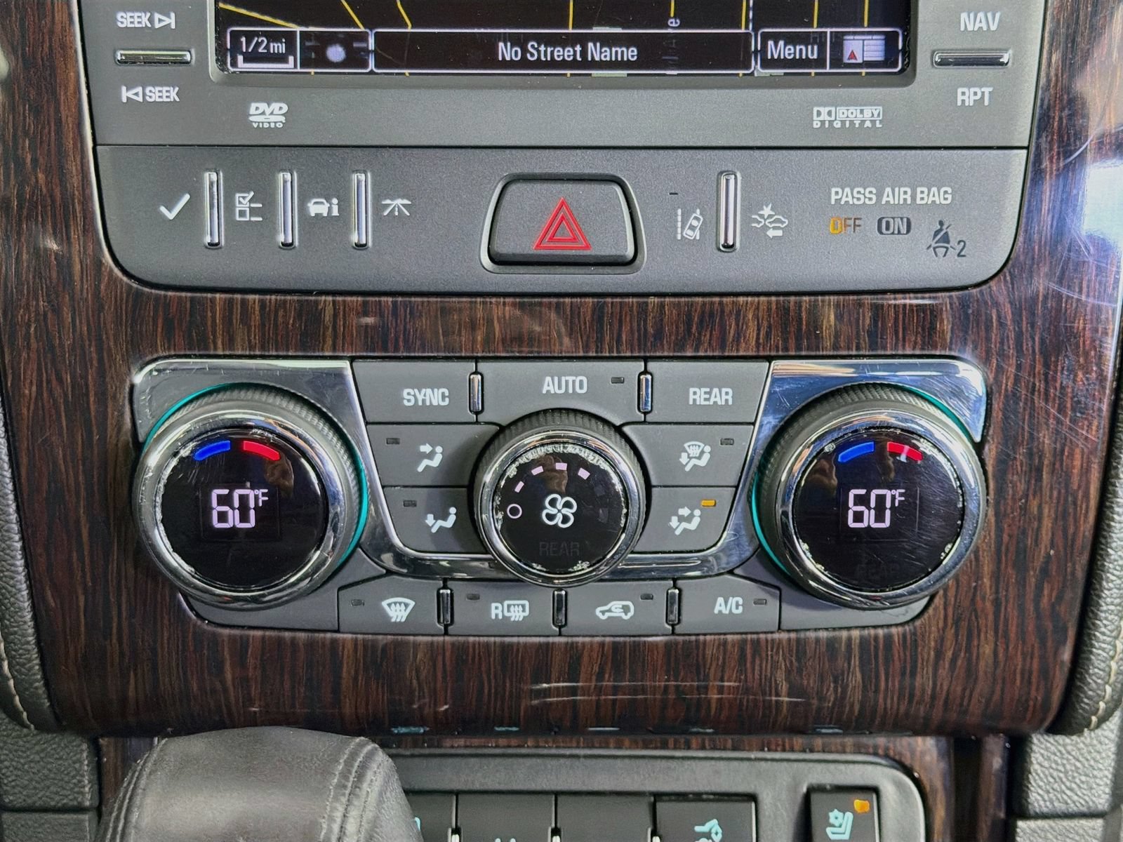 Used 2017 Chevrolet Traverse Premier AWD/4WD image 16