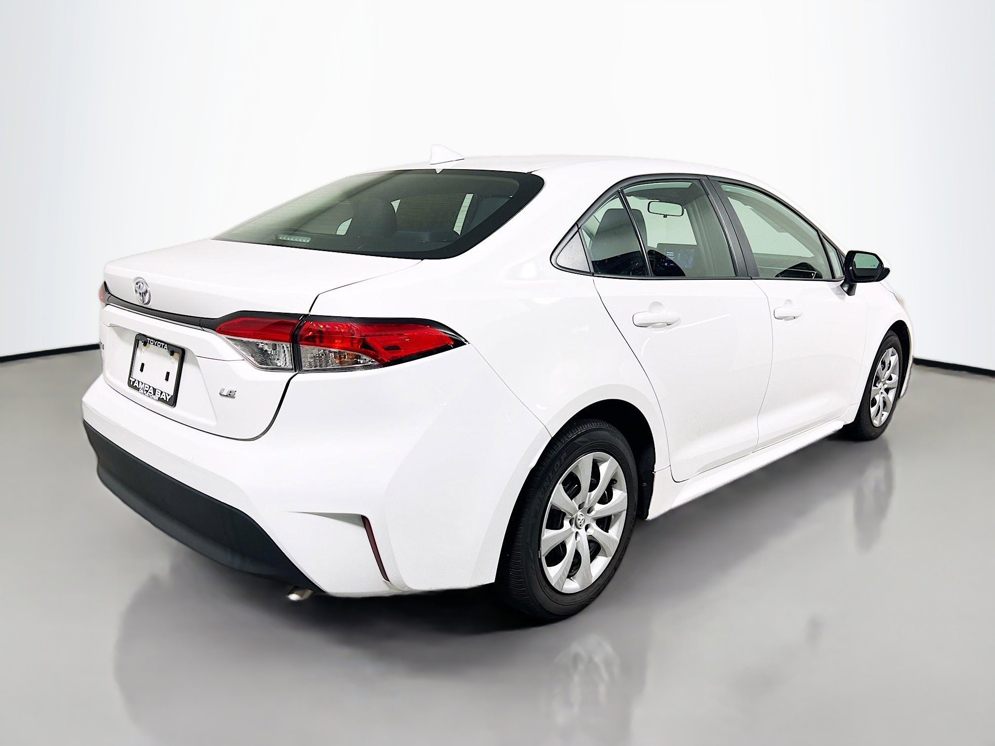 Used 2024 Toyota Corolla LE image 4