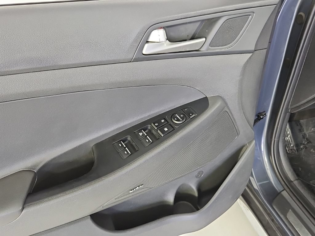 Used 2020 Hyundai Tucson Limited FWD image 12