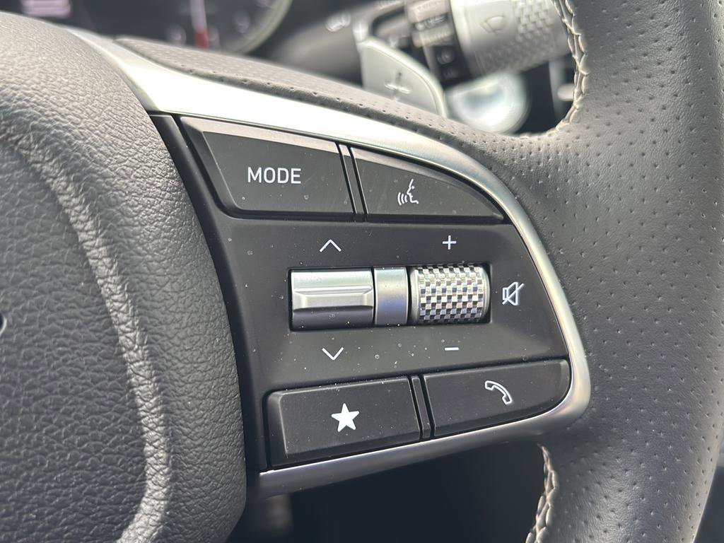 Certified 2025 Genesis G70 2.5T w/ Sport Prestige Package image 27