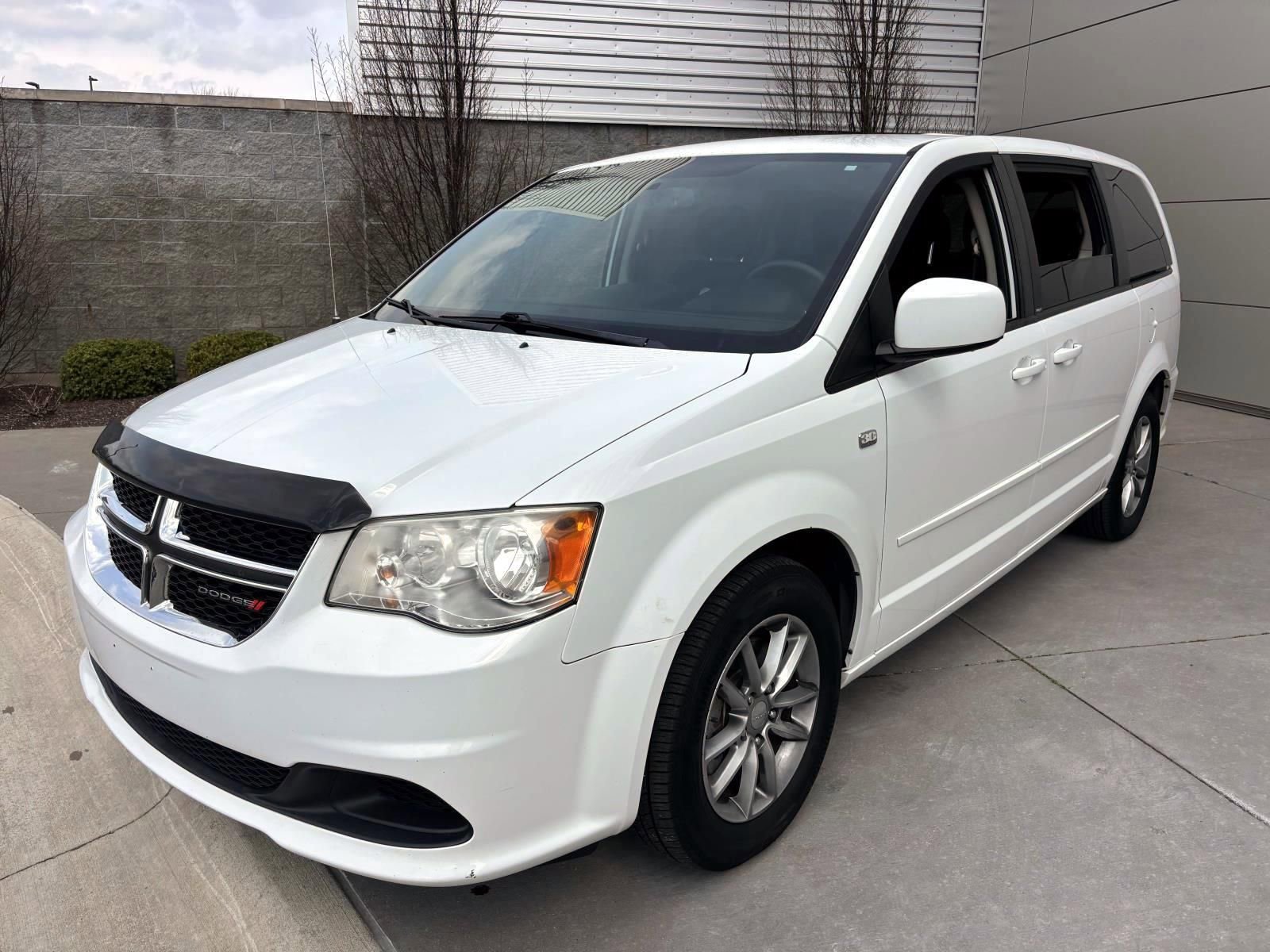 Used 2014 Dodge Grand Caravan SE FWD image 1