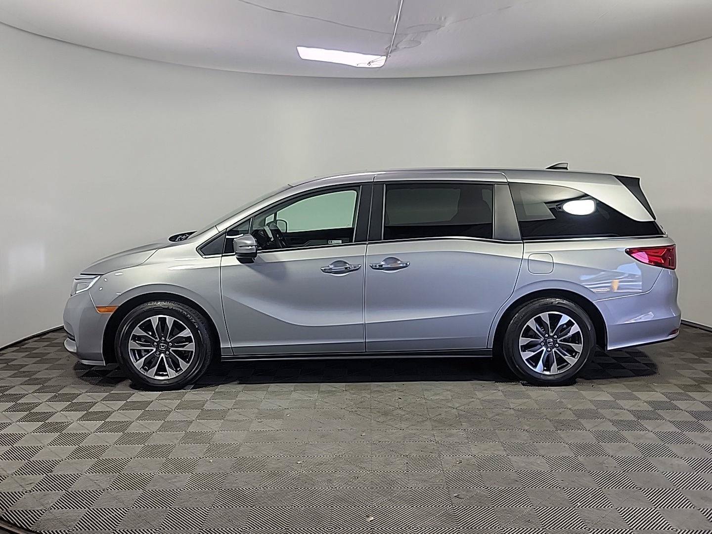 Certified 2023 Honda Odyssey EX-L image 12