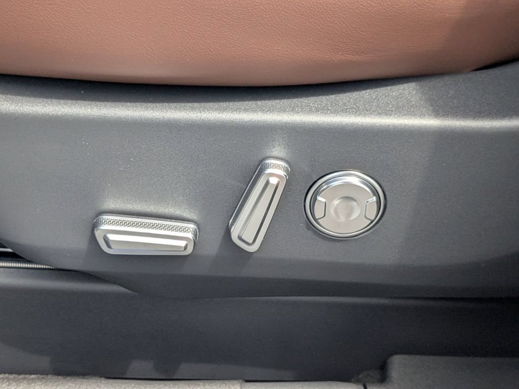New 2026 Lincoln Nautilus Reserve AWD/4WD image 20