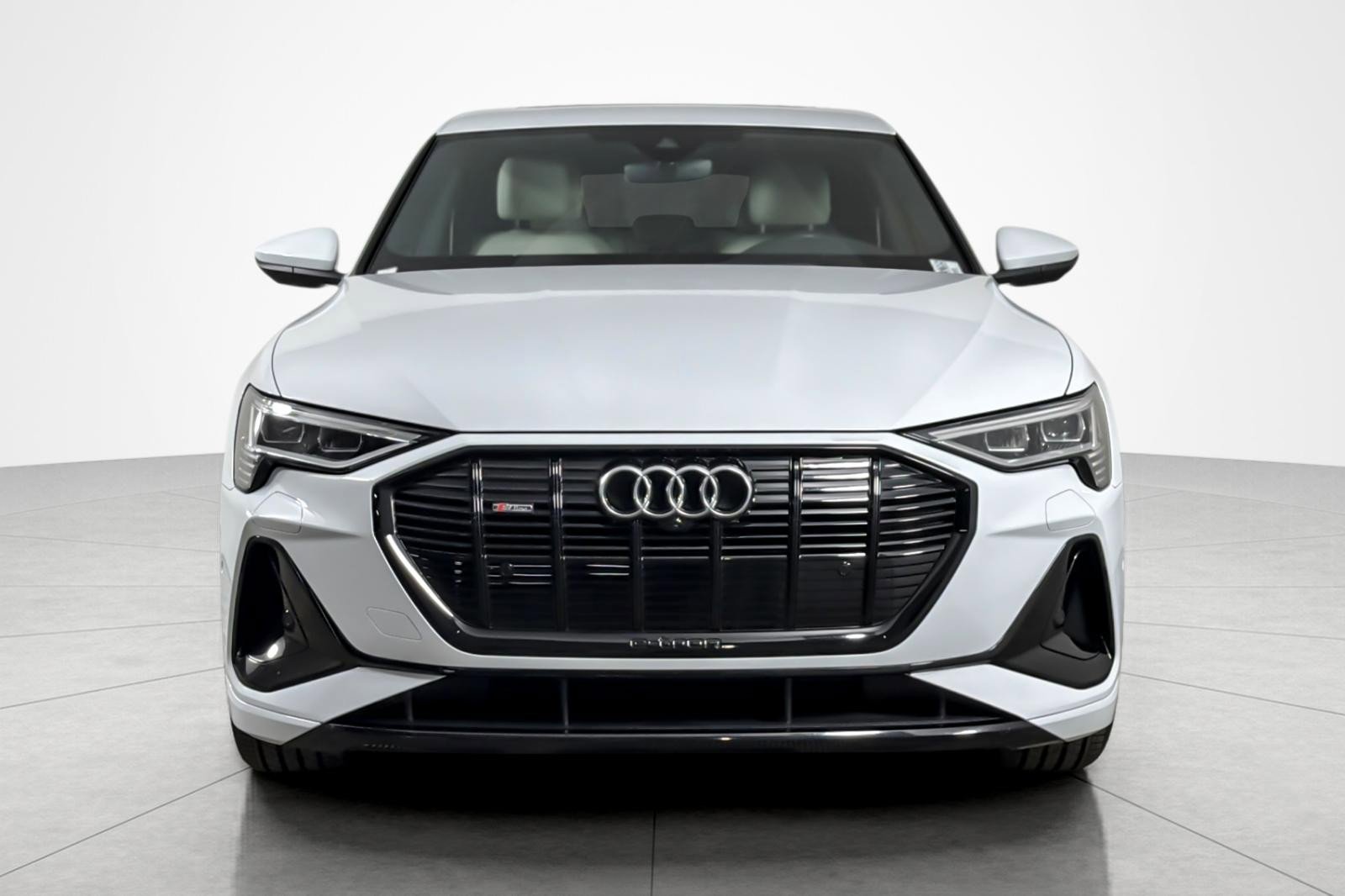 Certified 2023 Audi e-tron Premium w/ Convenience Plus Package AWD/4WD image 8