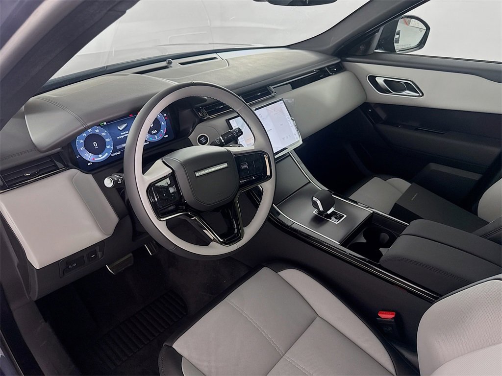 New 2026 Land Rover Range Rover Velar Dynamic SE image 9