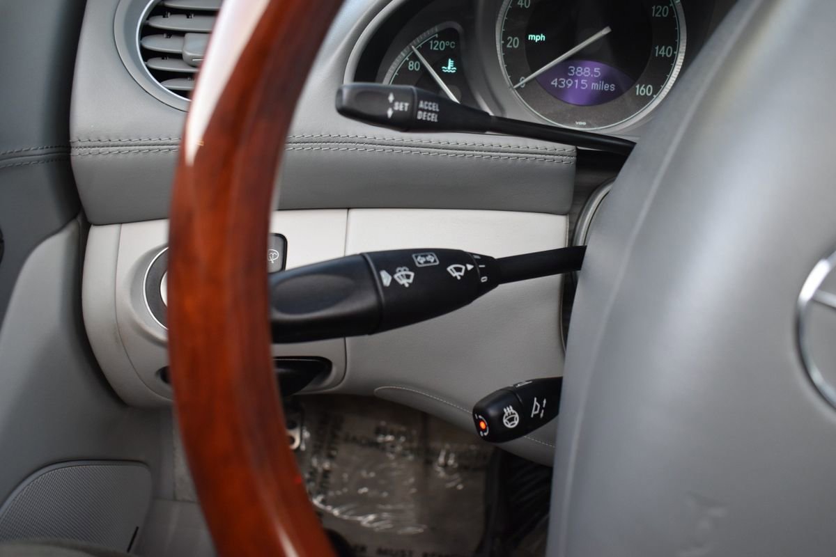 Used 2005 Mercedes-Benz SL 600 image 33