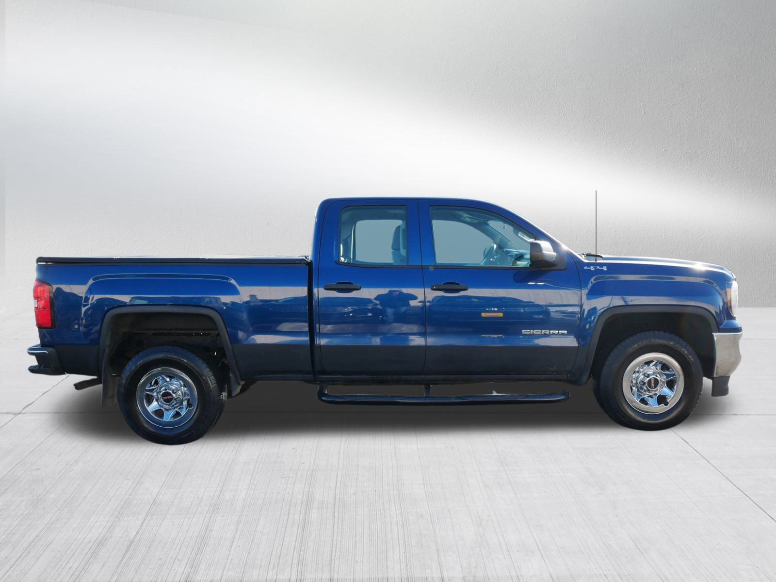 Used 2017 GMC Sierra 1500 4x4 Double Cab image 8