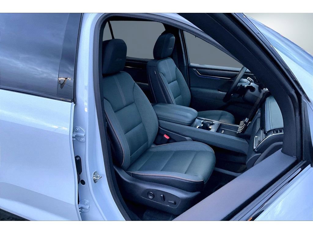 New 2026 GMC Acadia AT4 w/ Luxury Package image 11