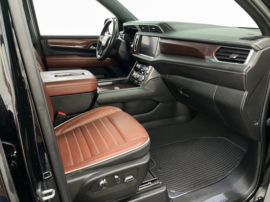 Certified 2023 GMC Yukon XL Denali Ultimate AWD/4WD image 46