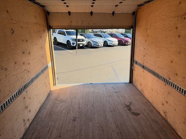 Used 2024 Ford E-450 and Econoline 450 Super Duty w/ Power Windows & Locks Group image 19