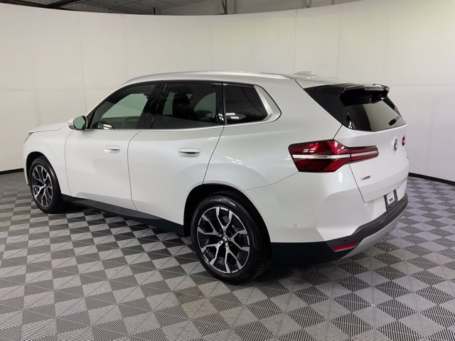 Certified 2025 BMW X3 xDrive30i w/ Premium Package AWD/4WD image 4