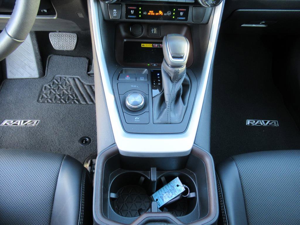 Used 2024 Toyota RAV4 Limited image 22