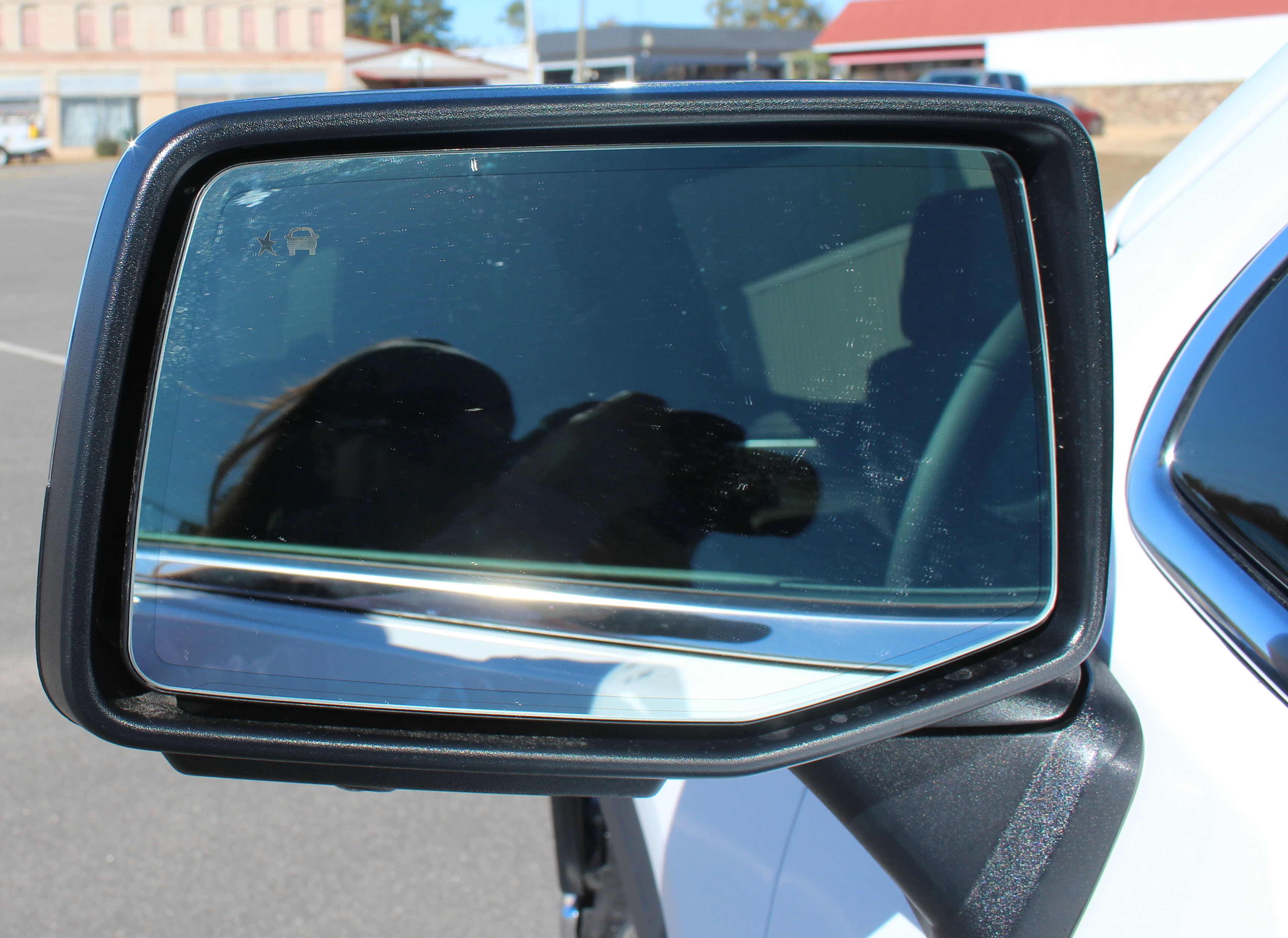 New 2026 GMC Sierra 1500 SLT image 3