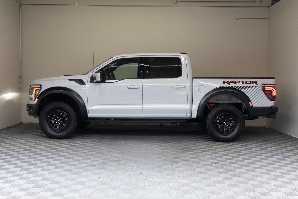 Used 2025 Ford F150 Raptor AWD/4WD image 8
