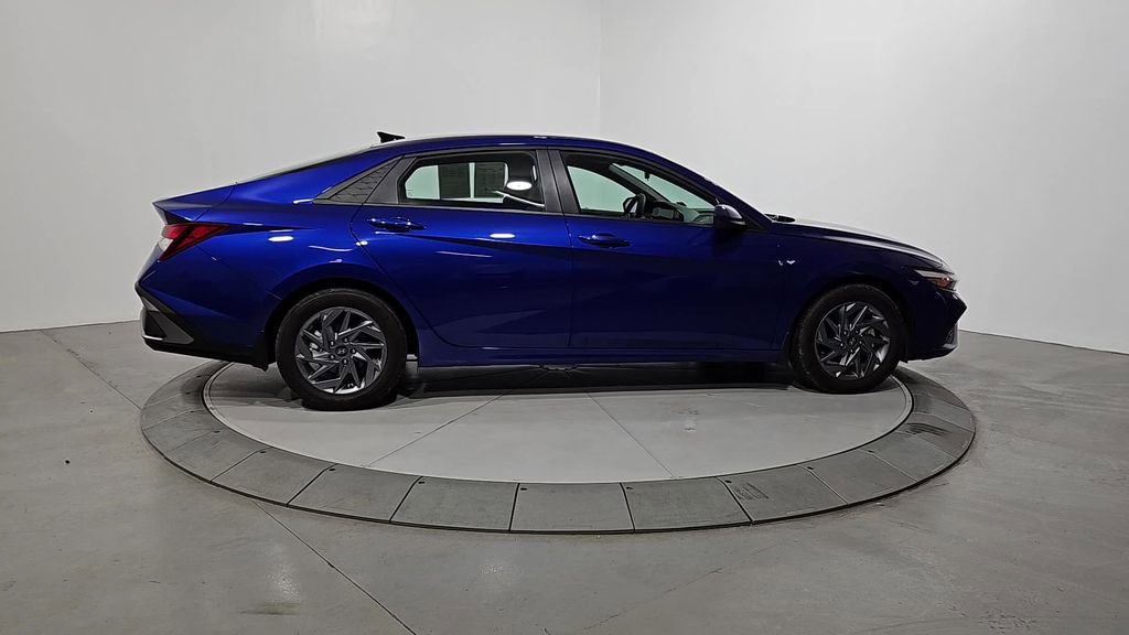 Certified 2024 Hyundai Elantra SEL image 7