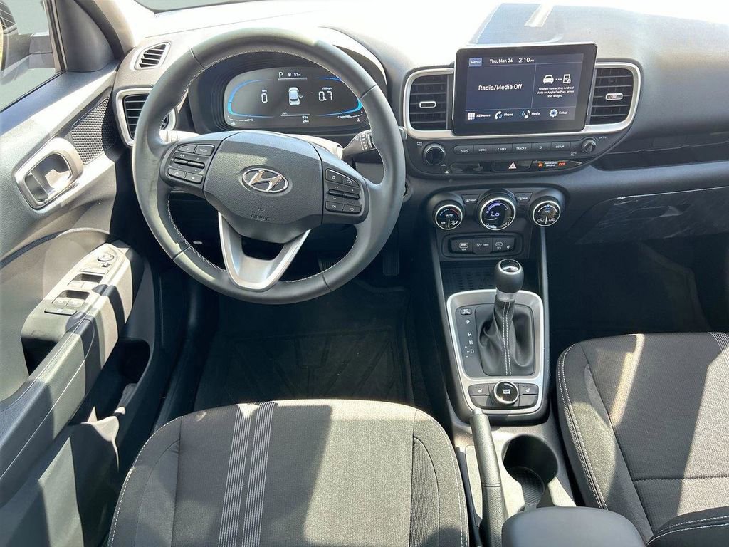 New 2026 Hyundai Venue SEL image 18