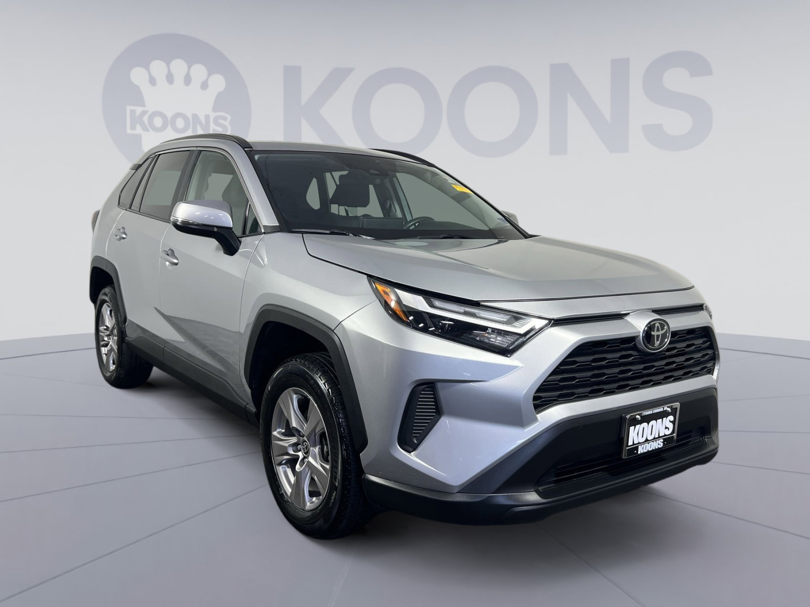 Used 2025 Toyota RAV4 XLE w/ Convenience Package AWD/4WD image 2