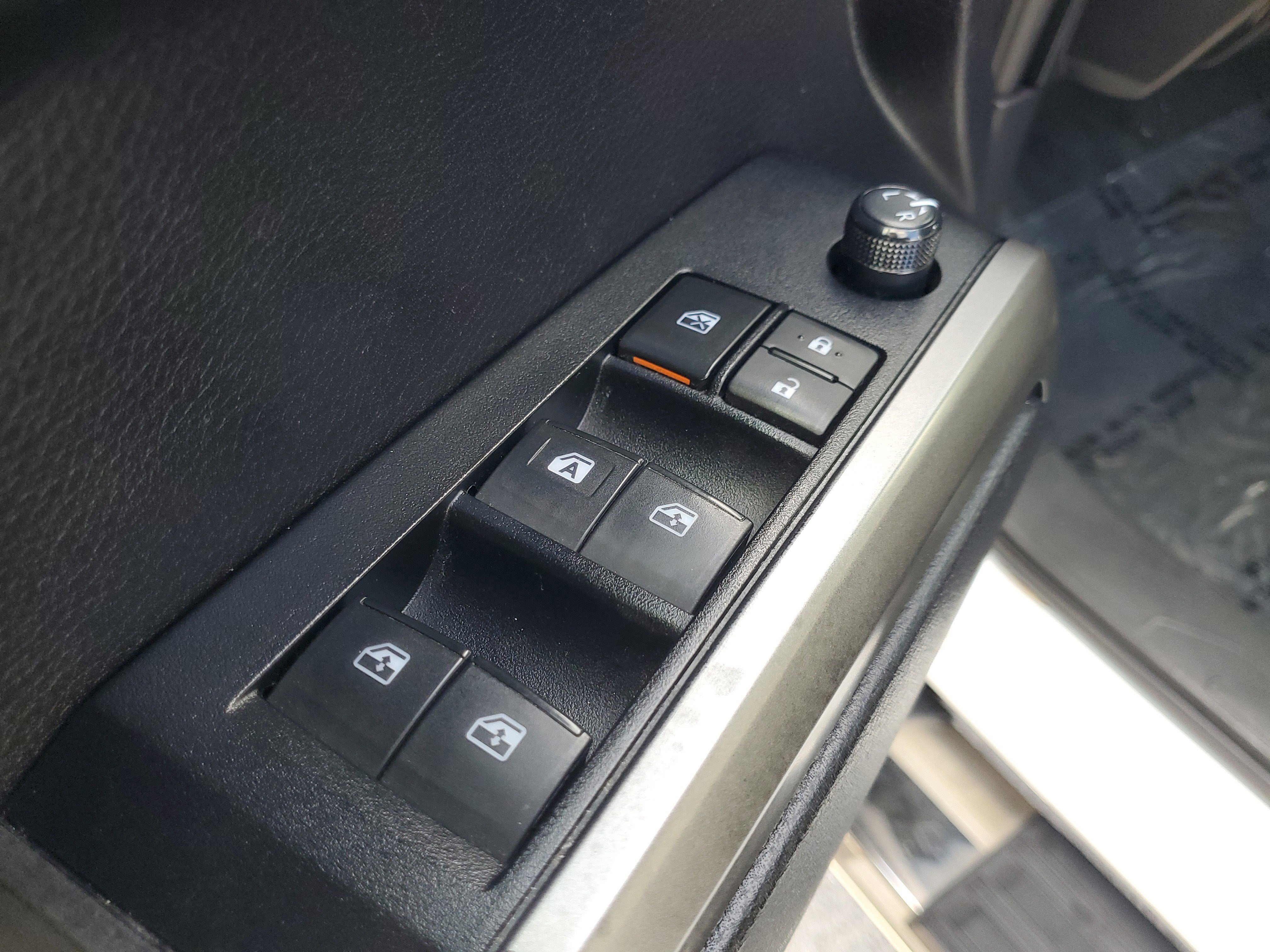 Used 2020 Toyota Tacoma SR5 image 19