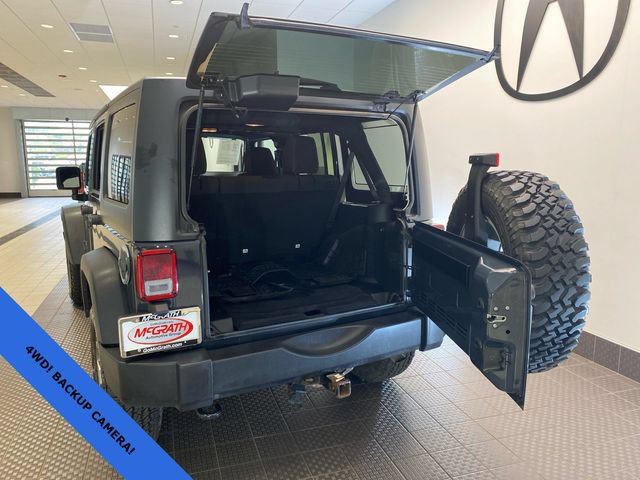 Used 2017 Jeep Wrangler Unlimited Rubicon w/ Connectivity Group AWD/4WD image 24