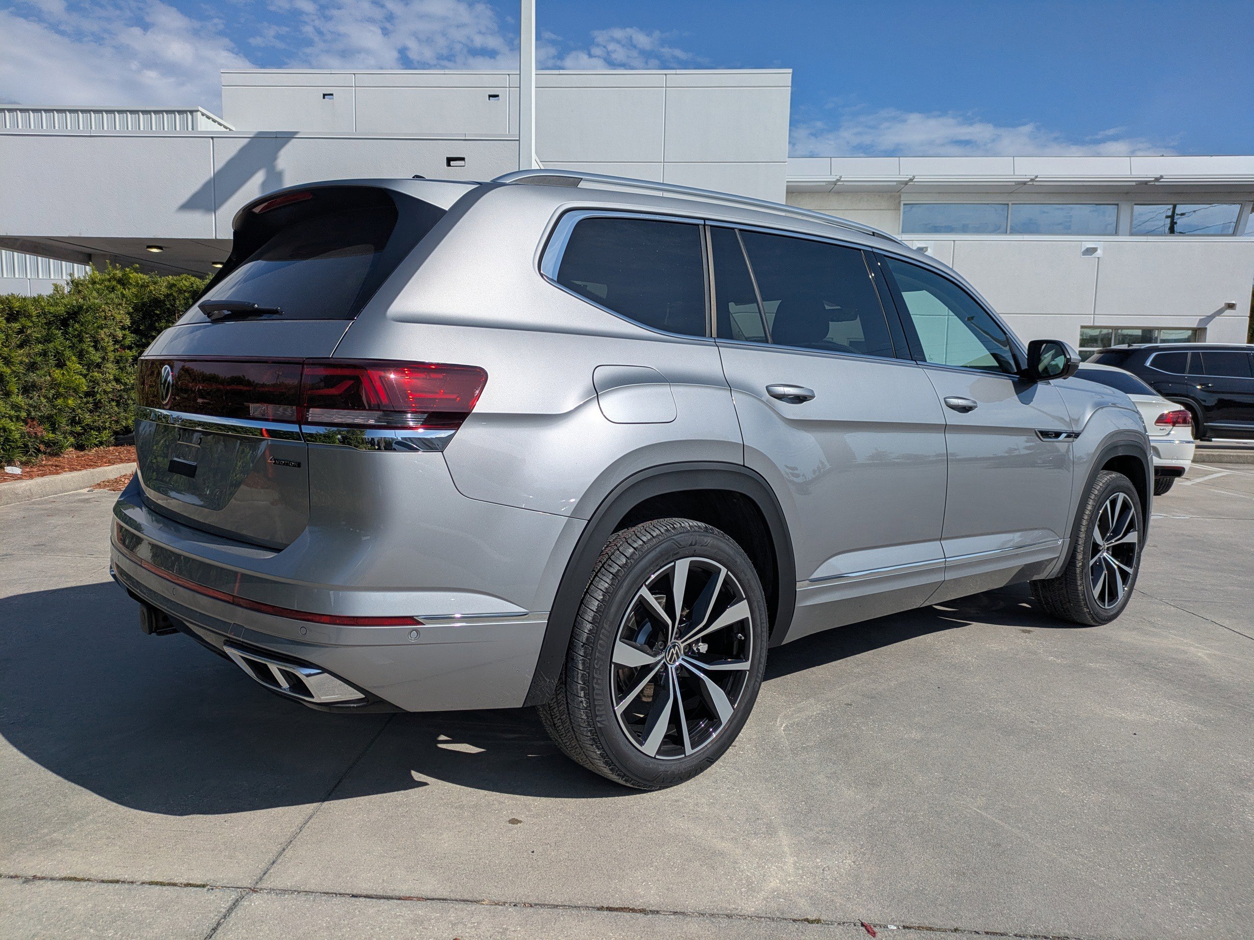 New 2026 Volkswagen Atlas SEL Premium R-Line AWD/4WD image 4