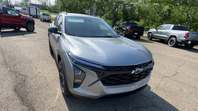New 2026 Chevrolet Trax LT w/ Driver Confidence Package FWD image 4