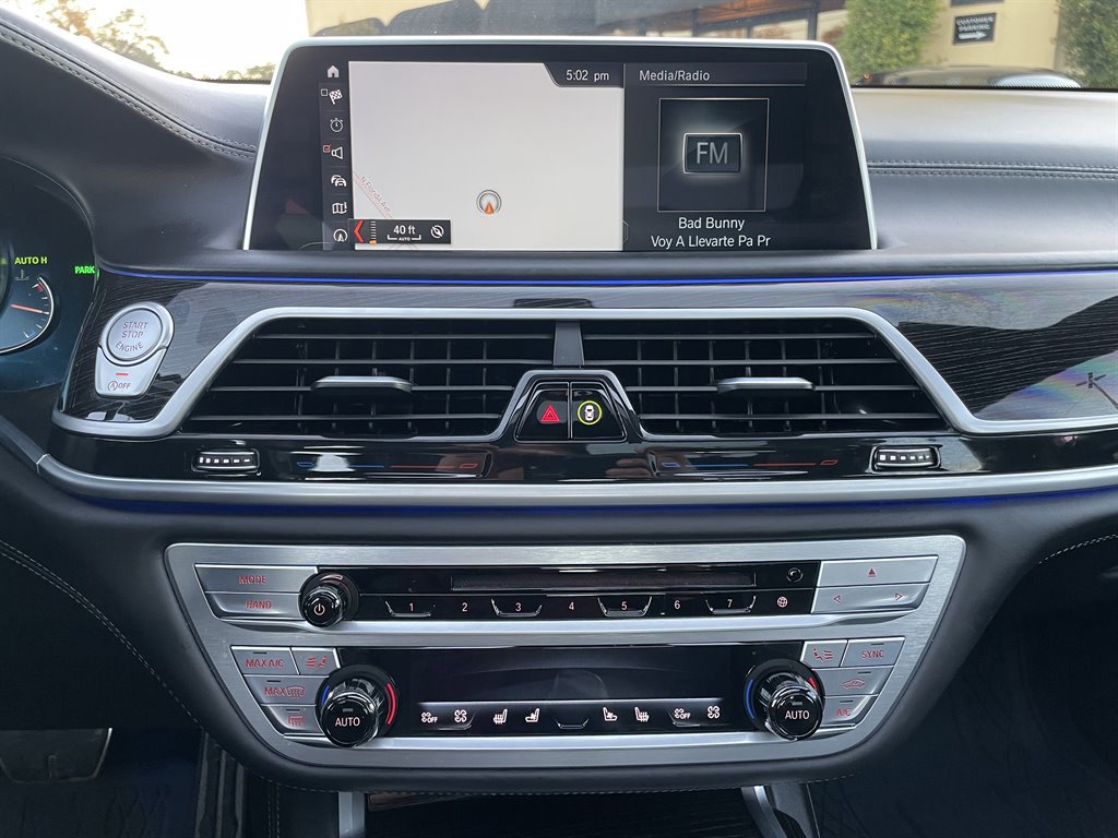 Used 2018 BMW M760i xDrive w/ Luxury Rear Seating Package AWD/4WD image 27