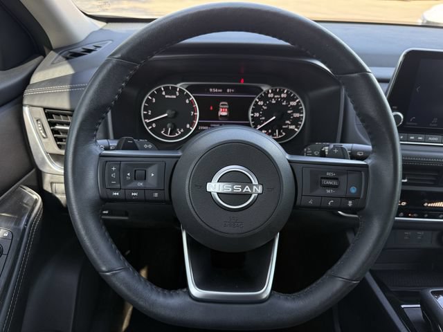Used 2024 Nissan Rogue SV w/ SV Premium Package FWD image 12