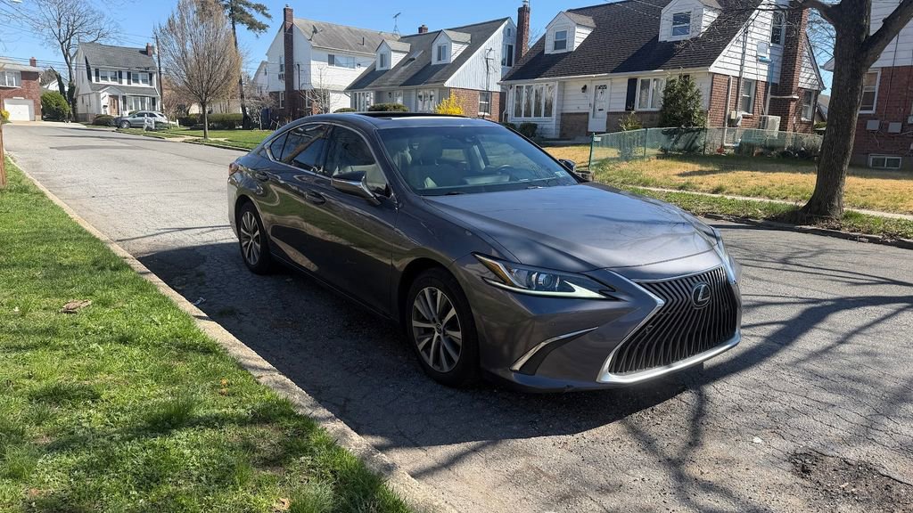 Used 2020 Lexus ES 350 w/ Premium Package image 4