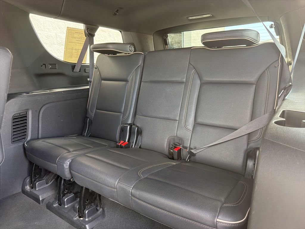 Used 2023 Chevrolet Suburban Premier AWD/4WD image 25