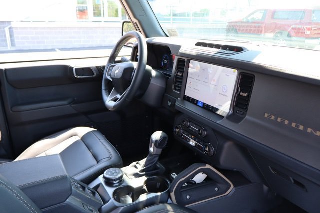 Used 2025 Ford Bronco Badlands w/ Sasquatch Package AWD/4WD image 49