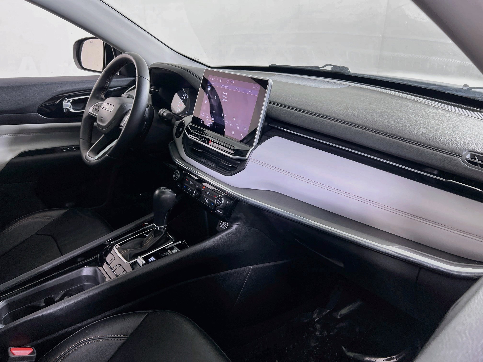 Used 2022 Jeep Compass Limited w/ Sun and Sound Group AWD/4WD image 27