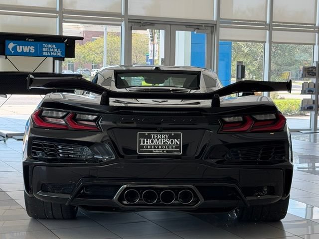 New 2027 Chevrolet Corvette Z06 RWD image 3