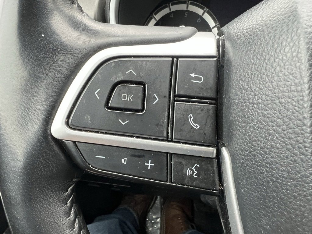 Used 2022 Toyota Highlander XLE image 30