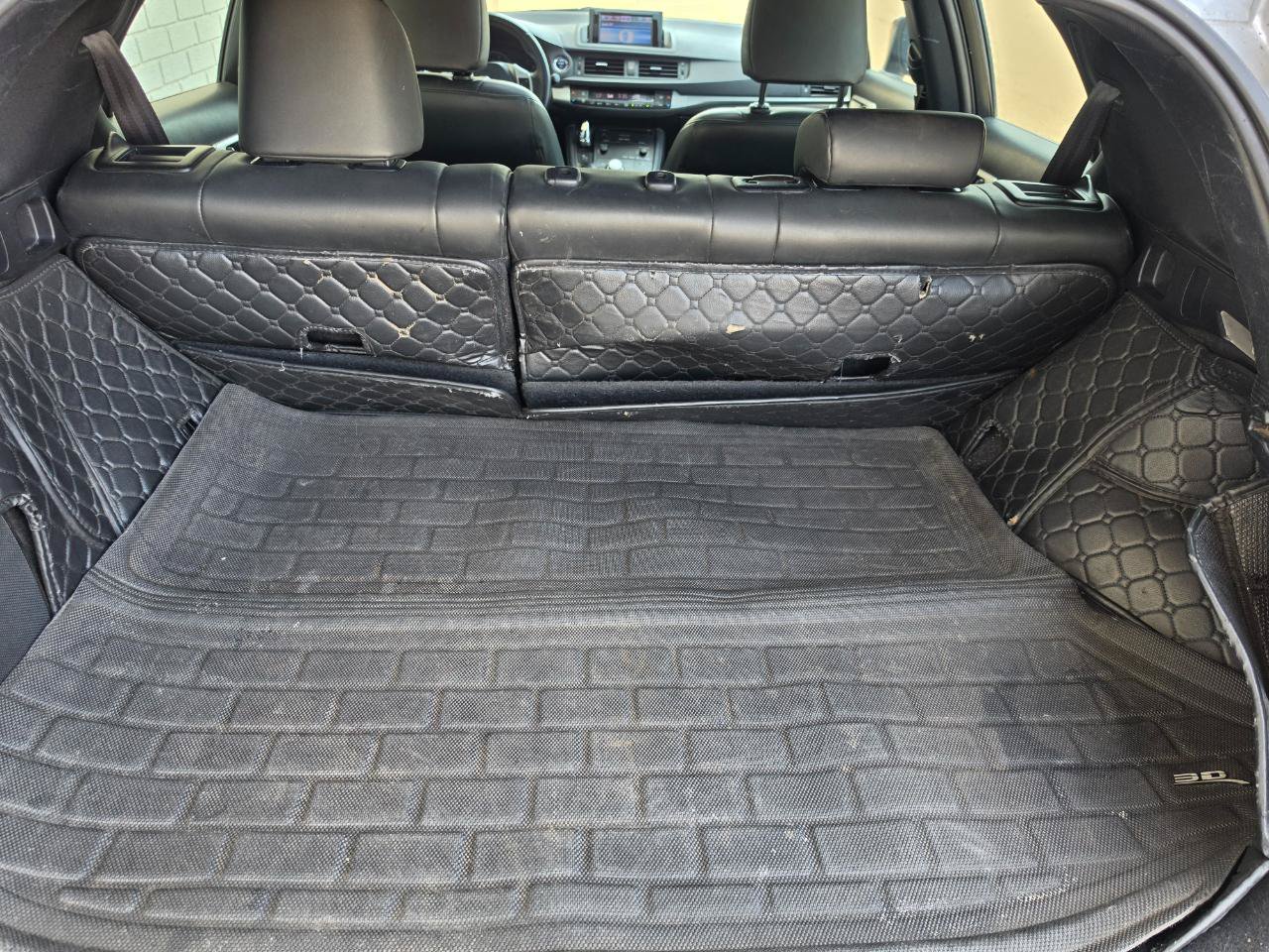 Used 2013 Lexus CT 200h w/ F Sport Pkg w/Nuluxe Trim FWD image 8