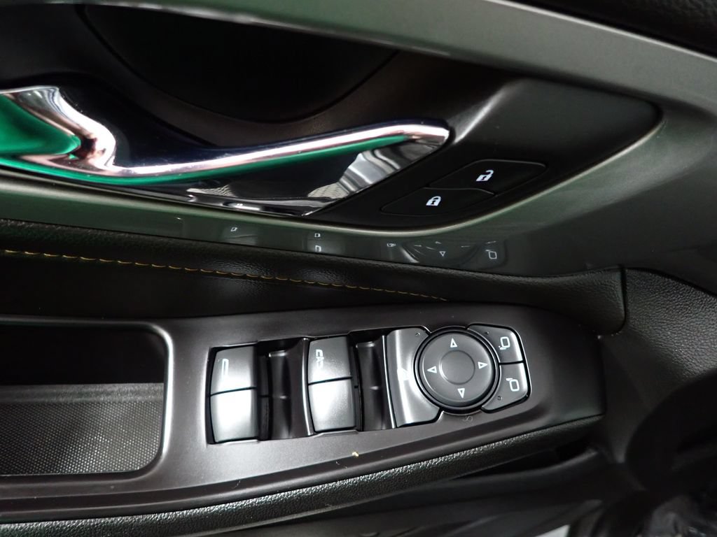 Used 2018 Chevrolet Traverse LT FWD image 20
