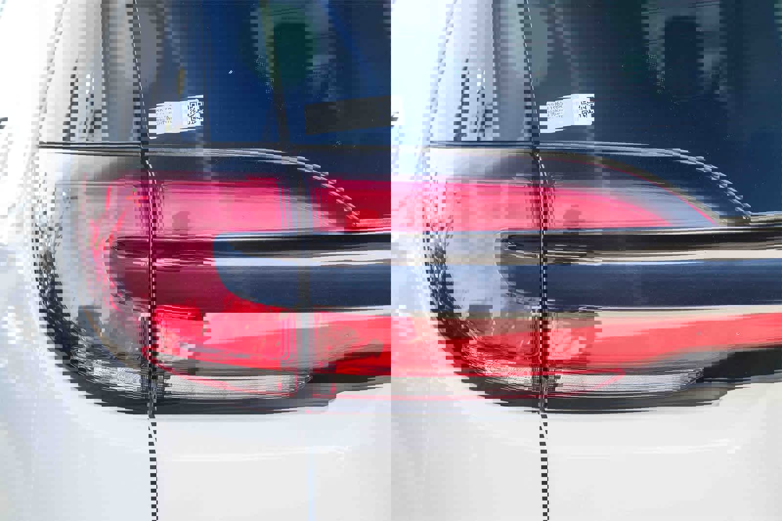 Used 2024 Chrysler Pacifica Touring-L image 7