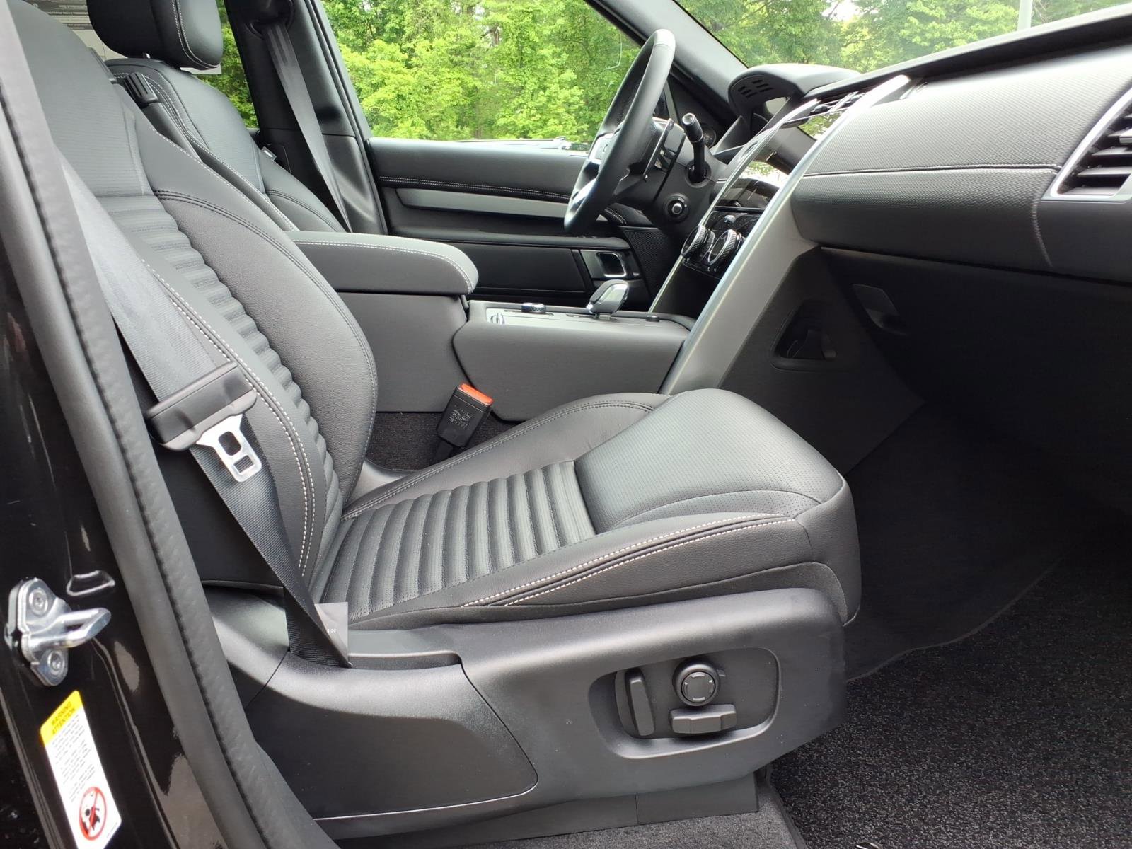 New 2026 Land Rover Discovery Dynamic SE AWD/4WD image 3