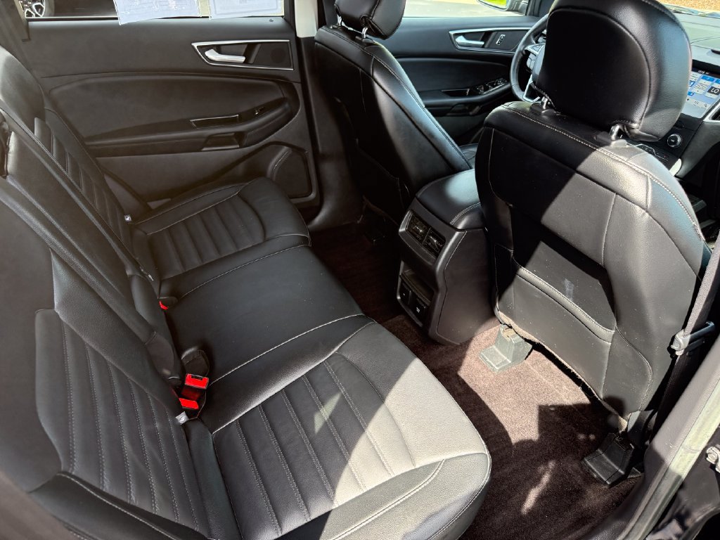 Used 2016 Ford Edge SEL w/ Equipment Group 201A AWD/4WD image 18