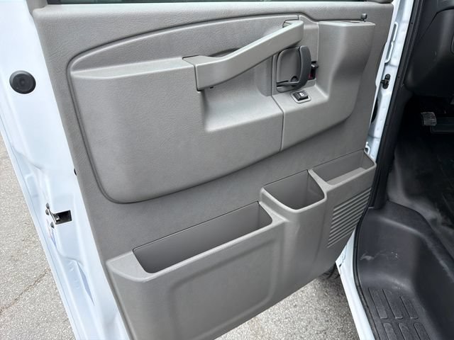 New 2026 GMC Savana 2500 w/ Driver Convenience Package RWD image 15